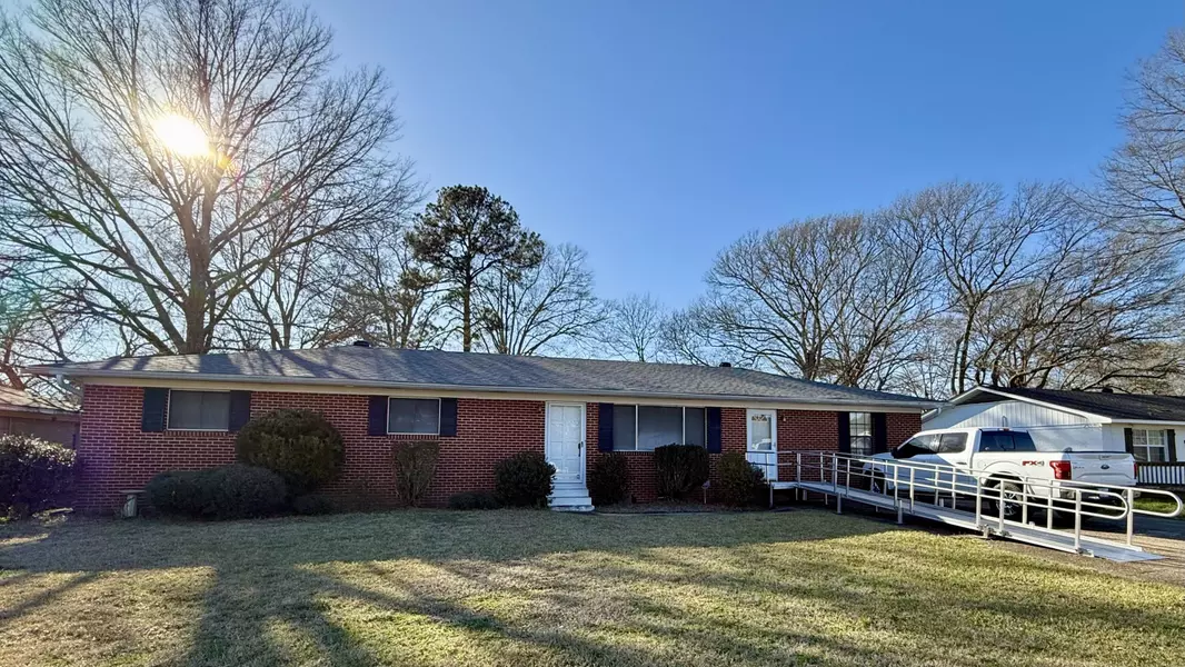 1615 Sumrall Rd., Columbia, MS 39429