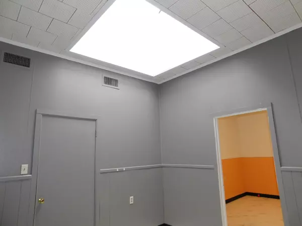 Collins, MS 39428,203 Main St.