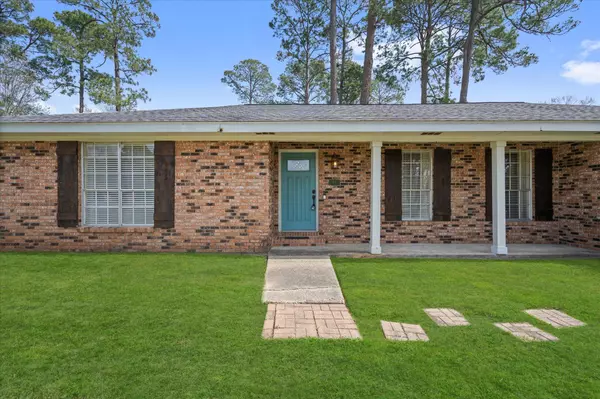 Columbia, MS 39429,82 W Lakeview Dr.