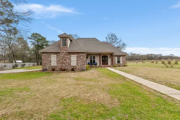 Hattiesburg, MS 39401,98 Wandering Oaks Ln.