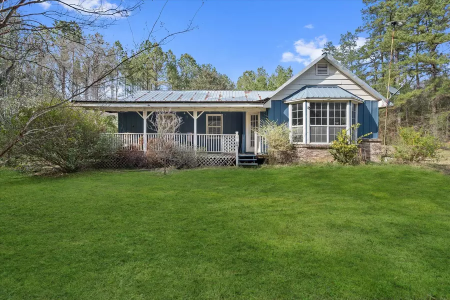 917 Hickory Grove Rd., Lumberton, MS 39455