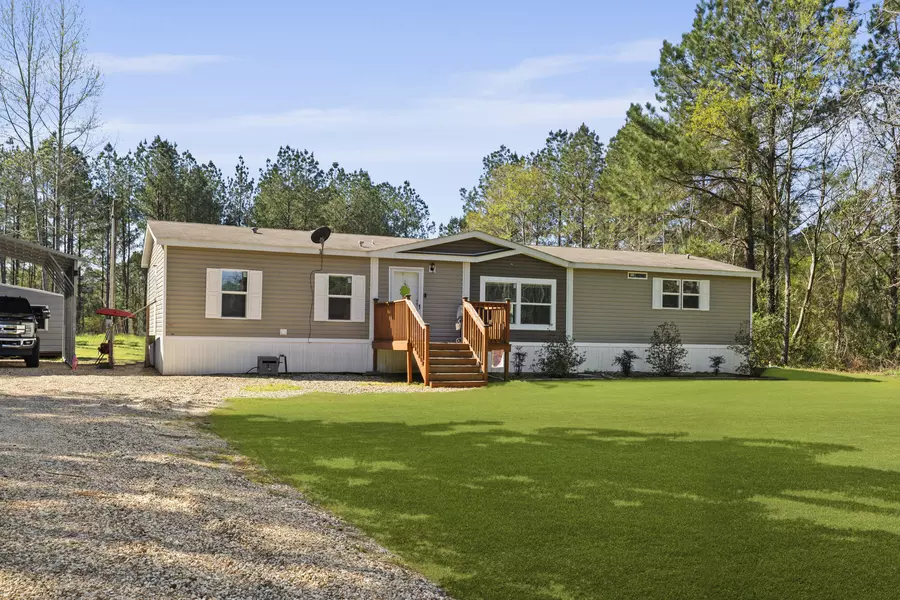 1190 Ovett Moselle Rd., Ellisville, MS 39437