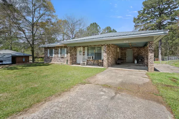 New Augusta, MS 39462,104 Perry Dr.