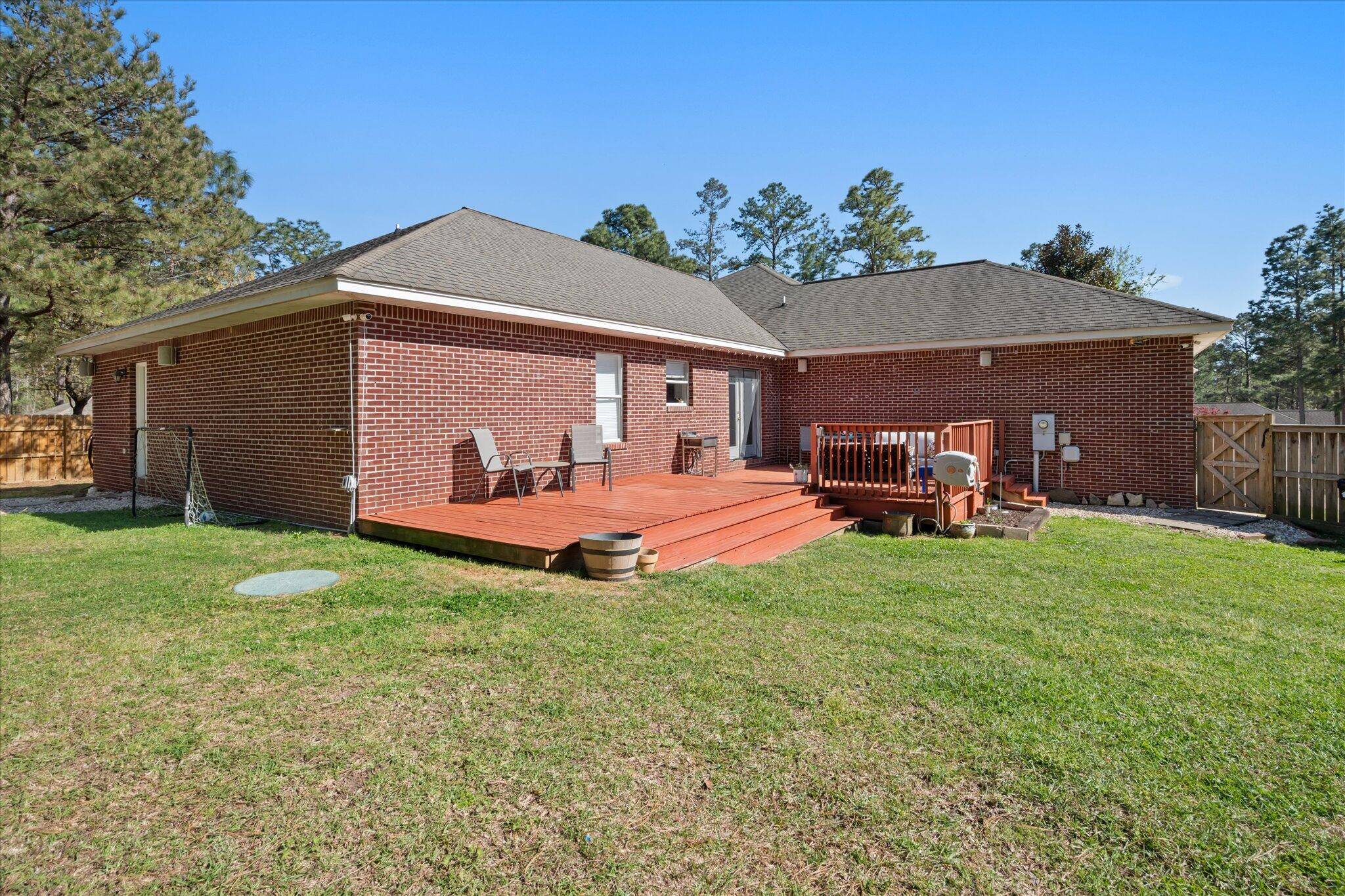 Hattiesburg, MS 39402,12 St Augustine Ave.