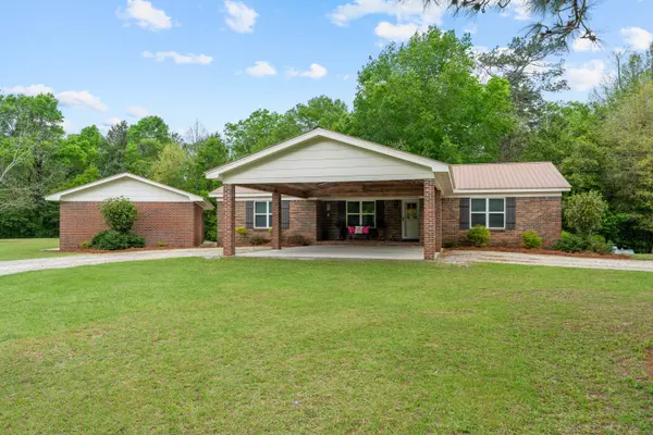 Petal, MS 39465,5 Farris Dr.