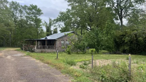 Columbia, MS 39429,910 Cupit St.