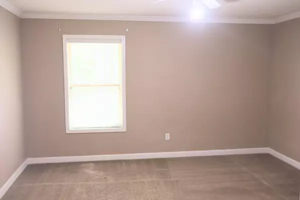 Hattiesburg, MS 39402,174 Hawthorne Dr.