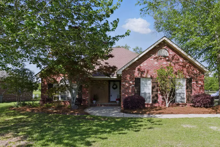 73 Lakeland Cir., Petal, MS 39465