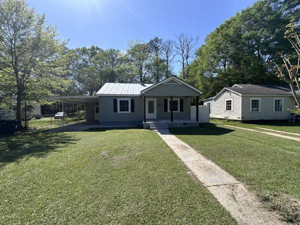 Columbia, MS 39429,1107 N Park Ave.