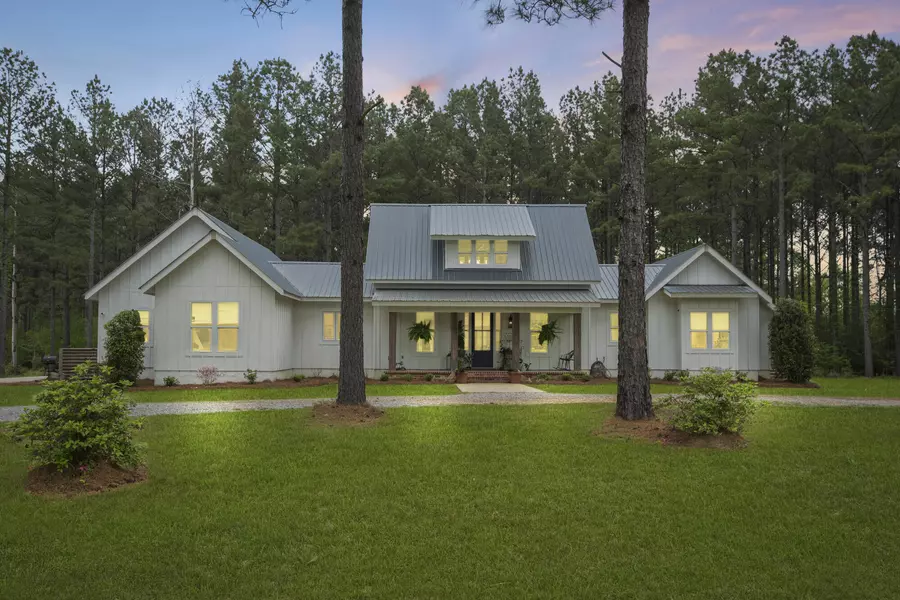 805 Oloh Rd., Sumrall, MS 39482