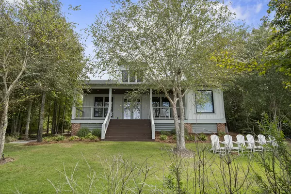 Lumberton, MS 39455,12 S Branch Banks