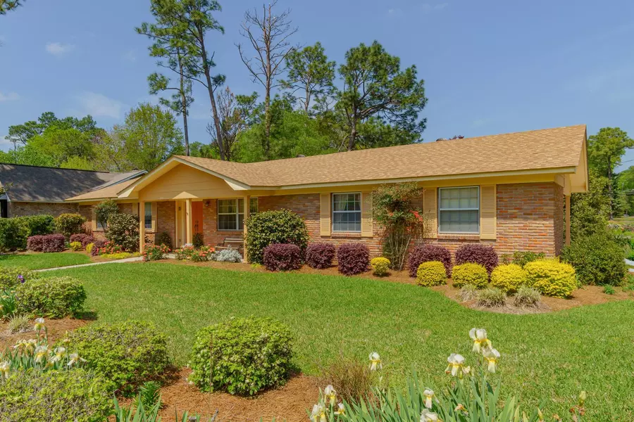 2201 McInnis St., Hattiesburg, MS 39402