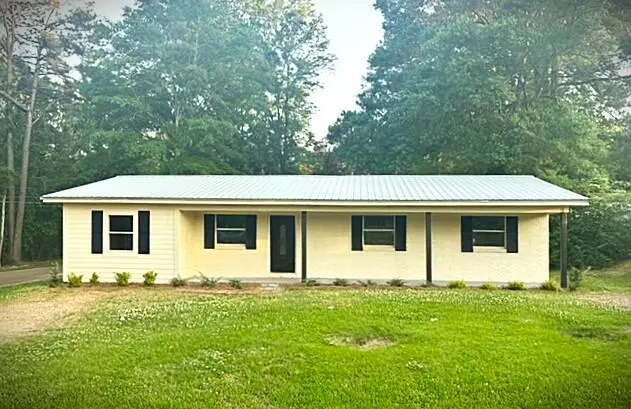 214 N Jadek Dr., Magee, MS 39111