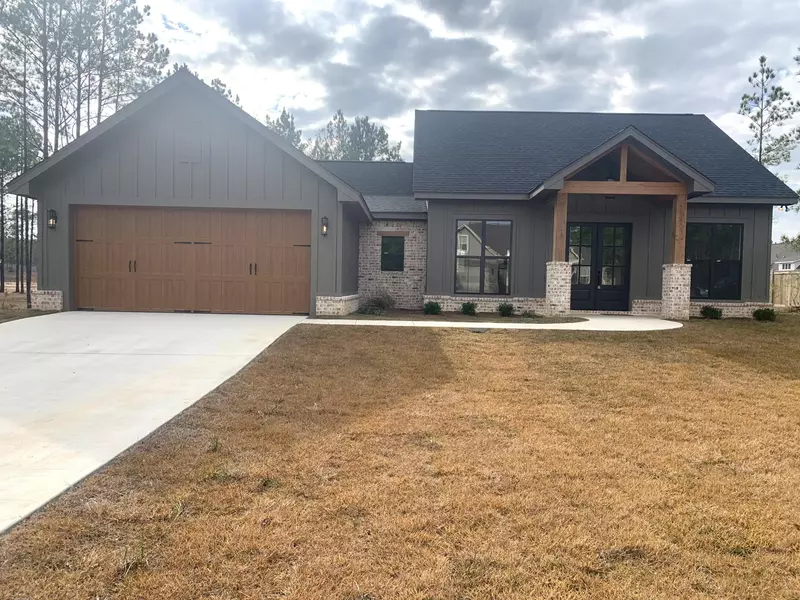 8 Brunswick PT, Sumrall, MS 39482