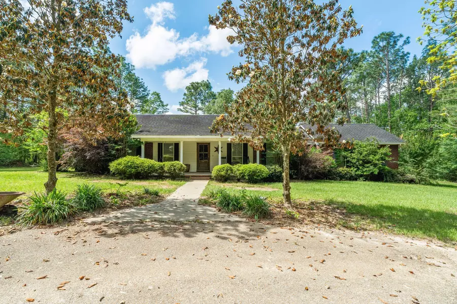 1010 Churchwell, Hattiesburg, MS 39401