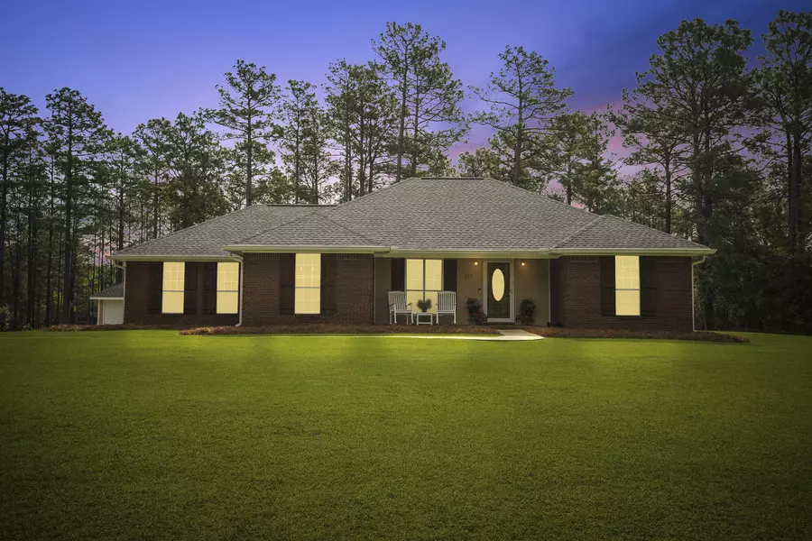 210 Longleaf Dr., Petal, MS 39465