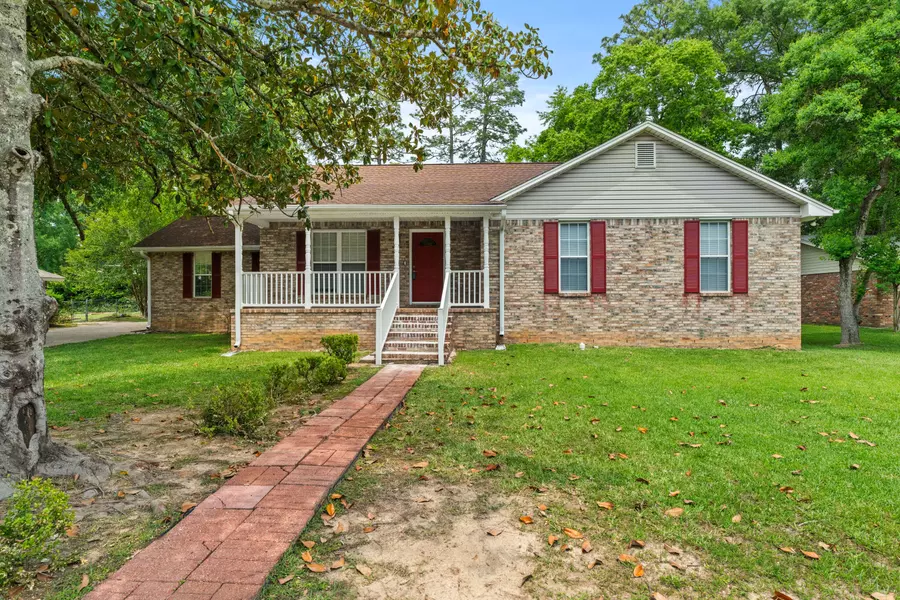 2107 Sunset Dr., Hattiesburg, MS 39402