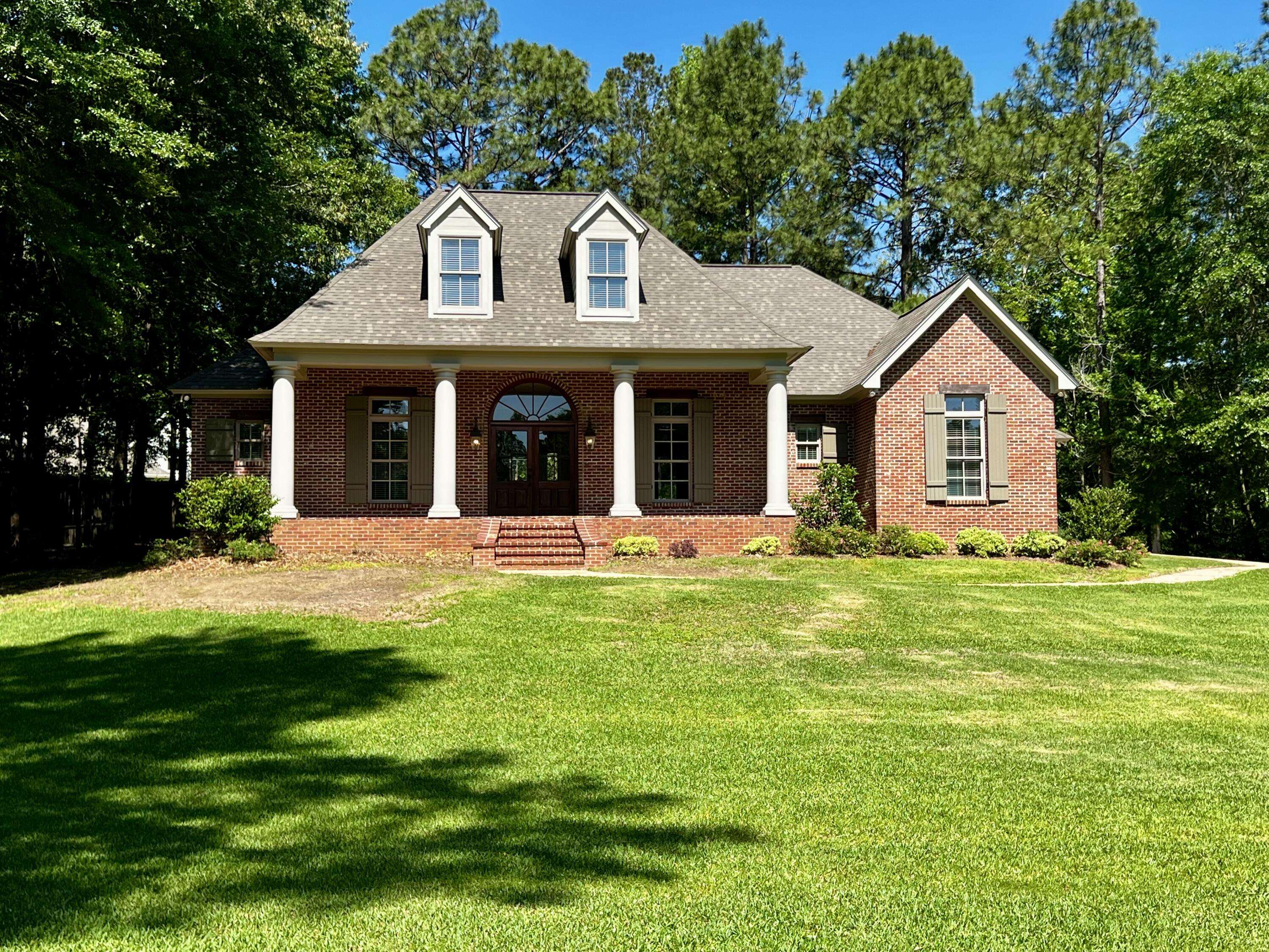 40 Brookline Dr.,  Hattiesburg,  MS 39402