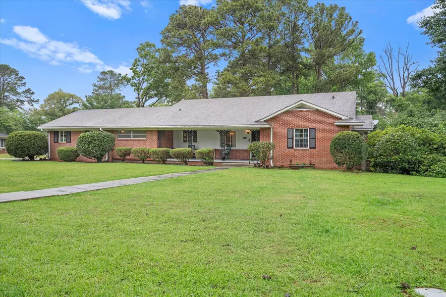 1501 Gill, Columbia, MS 39429