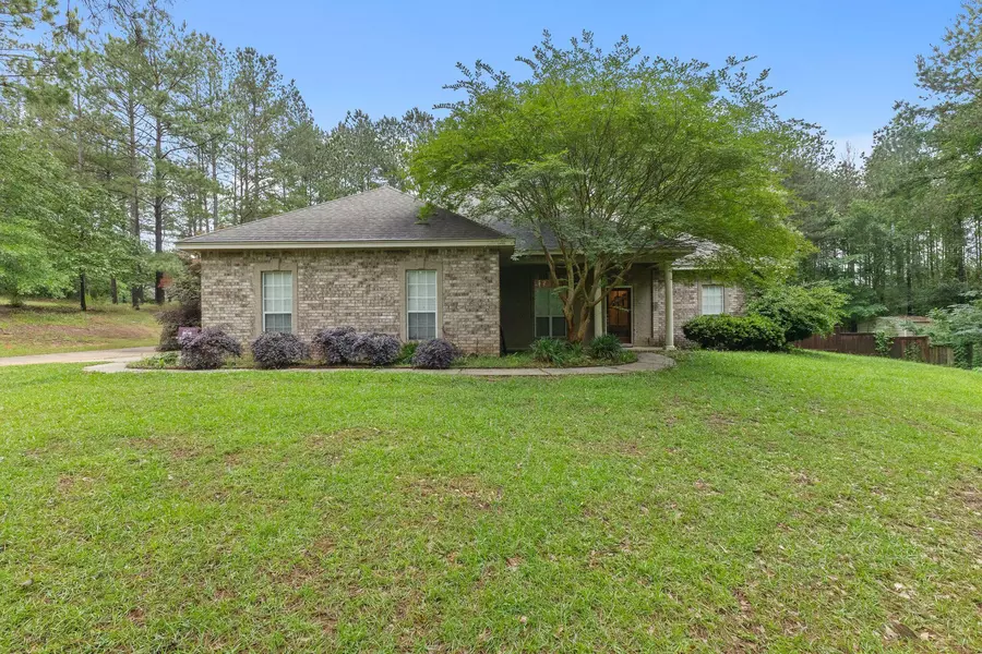 22 Windy Hill Dr, Purvis, MS 39475