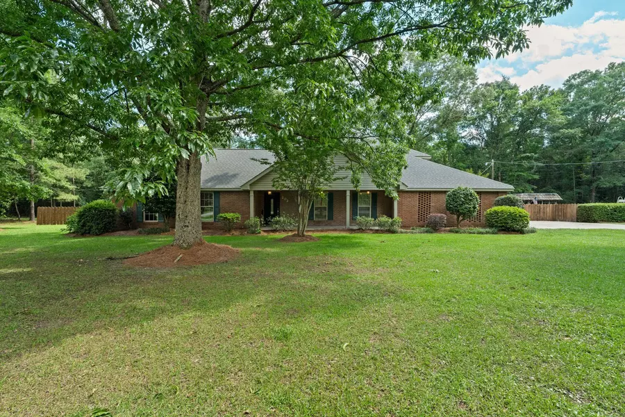 202 Poplar LOOP, Petal, MS 39465
