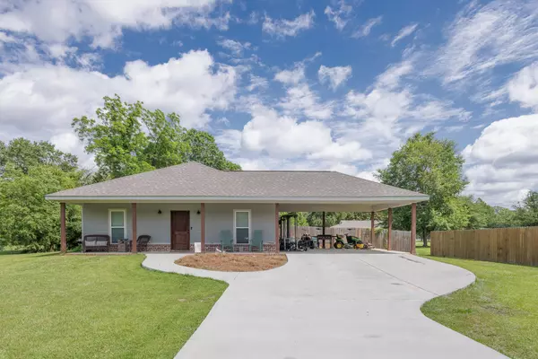 Petal, MS 39465,217 Boxtel St.