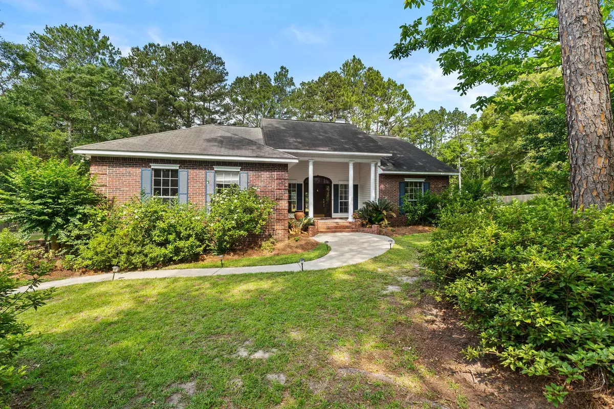 Hattiesburg, MS 39402,4 Woodleaf St.