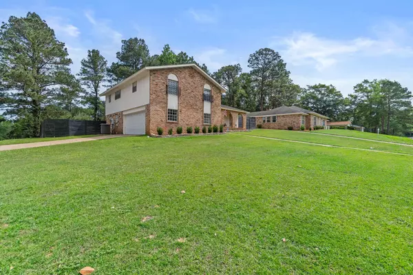 Hattiesburg, MS 39402,2 Delond Pl