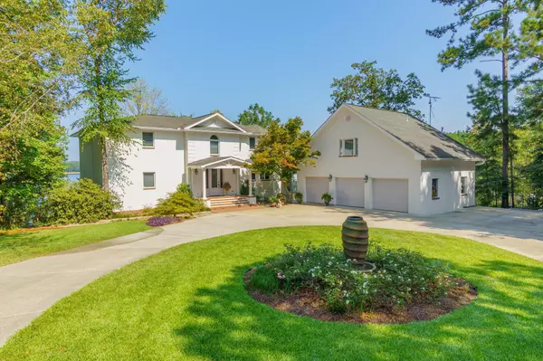 Lumberton, MS 39455,117 E Bay Dr.