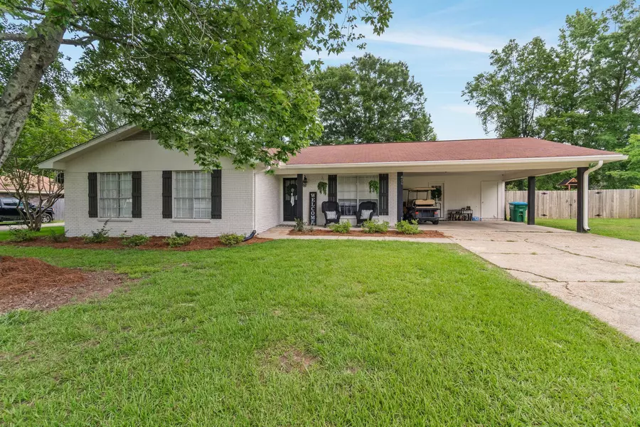 406 Bryant St., Petal, MS 39465