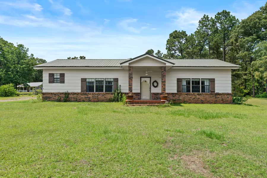 17 Hammett Rd., Petal, MS 39465