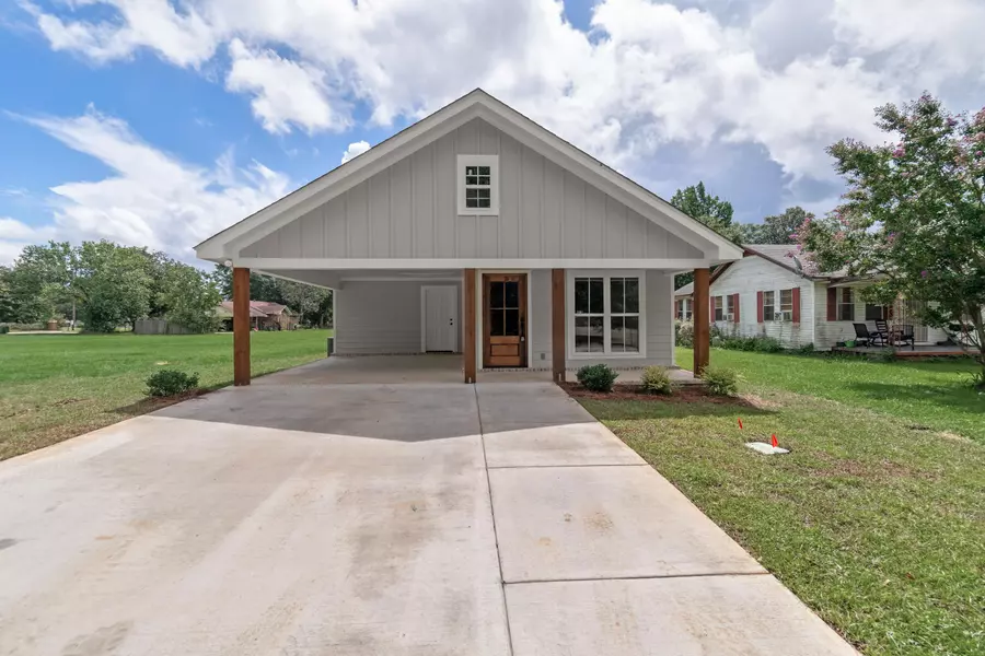 97 Gay Ave., Hattiesburg, MS 39401