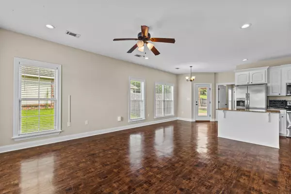 Hattiesburg, MS 39402,48 Trillium