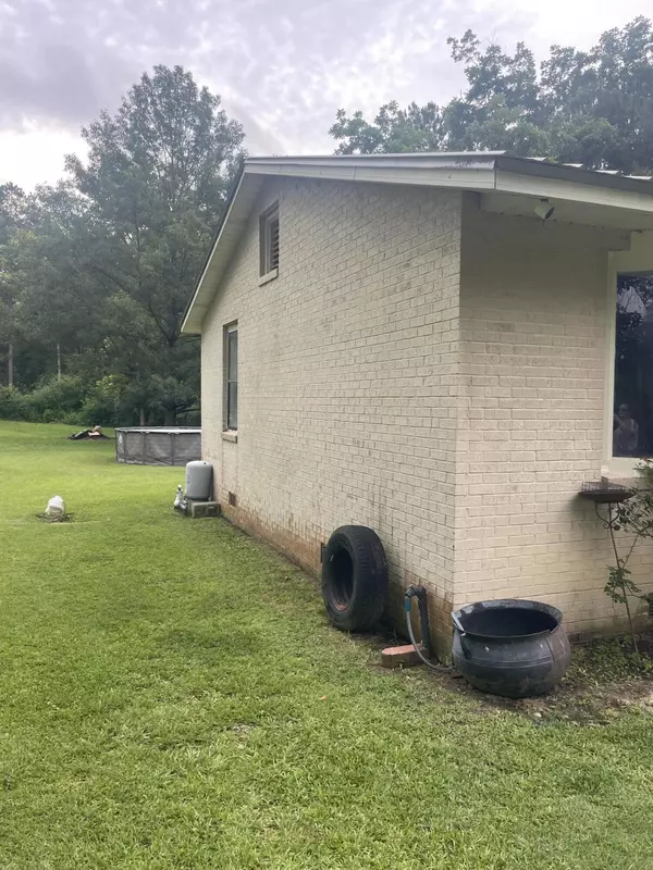Columbia, MS 39429,82 Cemetery