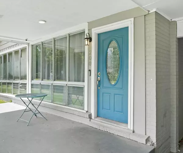 Hattiesburg, MS 39401,200 N 21st Ave.