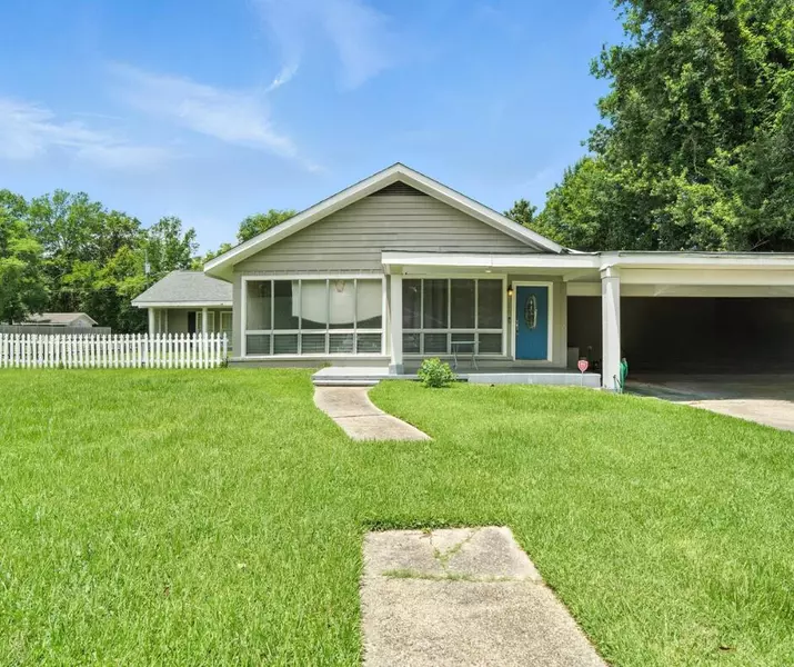 200 N 21st Ave., Hattiesburg, MS 39401