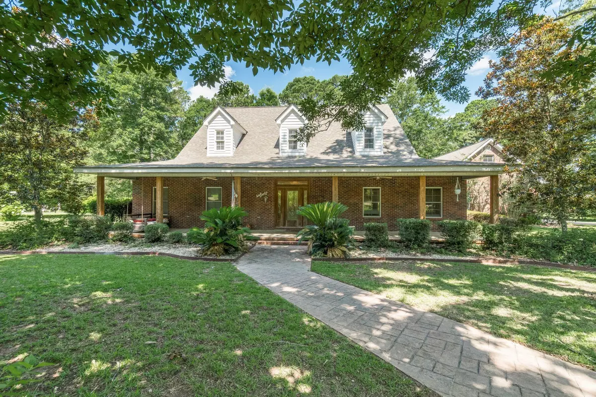 Collins, MS 39428,33 Pinedale Dr.