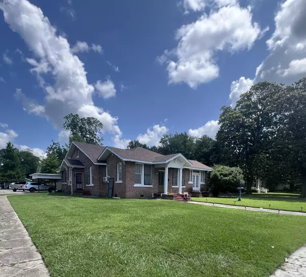 Columbia, MS 39429,419 Church St.