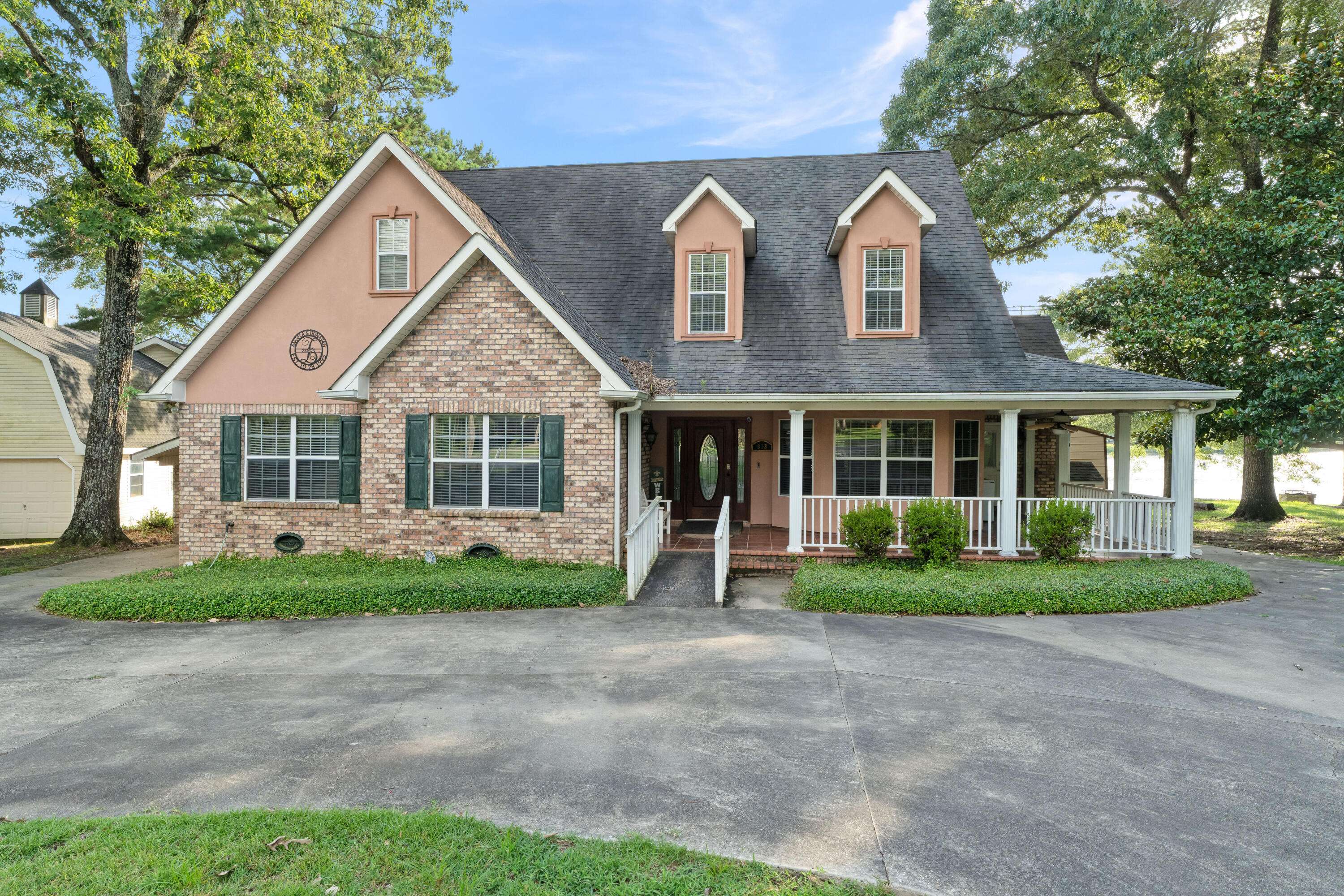 313 Rault Dr., Lumberton, MS 39455
