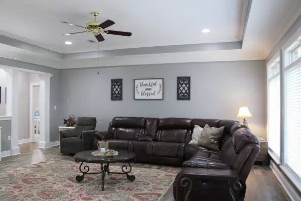 Petal, MS 39465,30 Marshal Pl