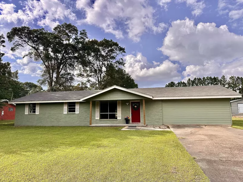 821 Glenwood Dr., Hattiesburg, MS 39401