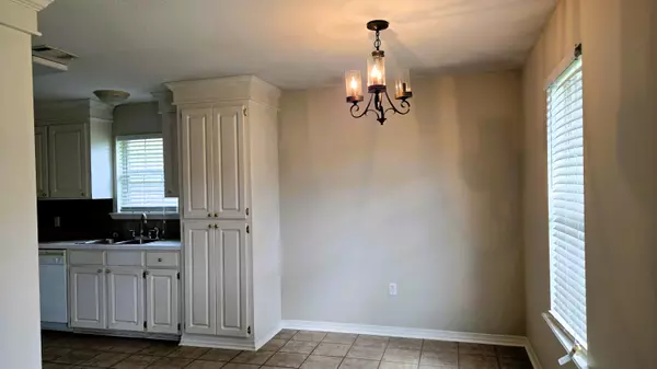 Sumrall, MS 39482,12 Cobblestone Dr.