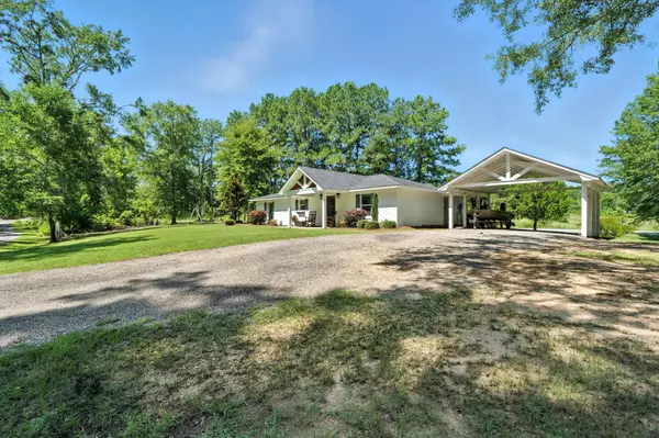Taylorsville, MS 39168,422 S C Rd 37-4