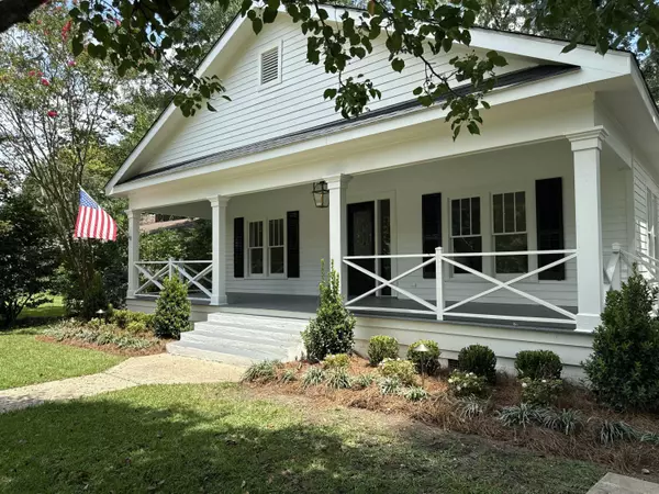 Columbia, MS 39429,614 Oak Ave.