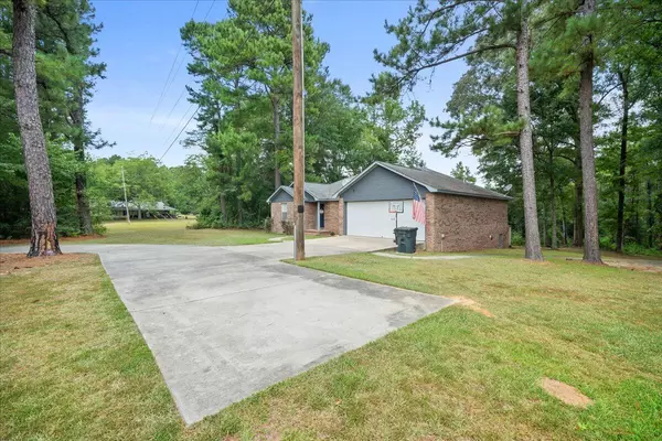 Moselle, MS 39459,335 Moselle Oak Grove Rd.