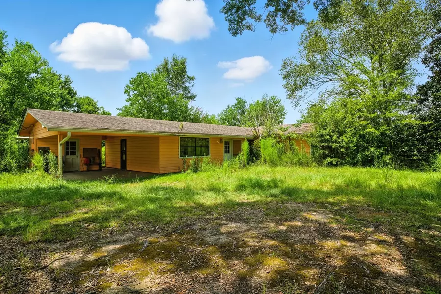 807 River Rd., Hattiesburg, MS 39401