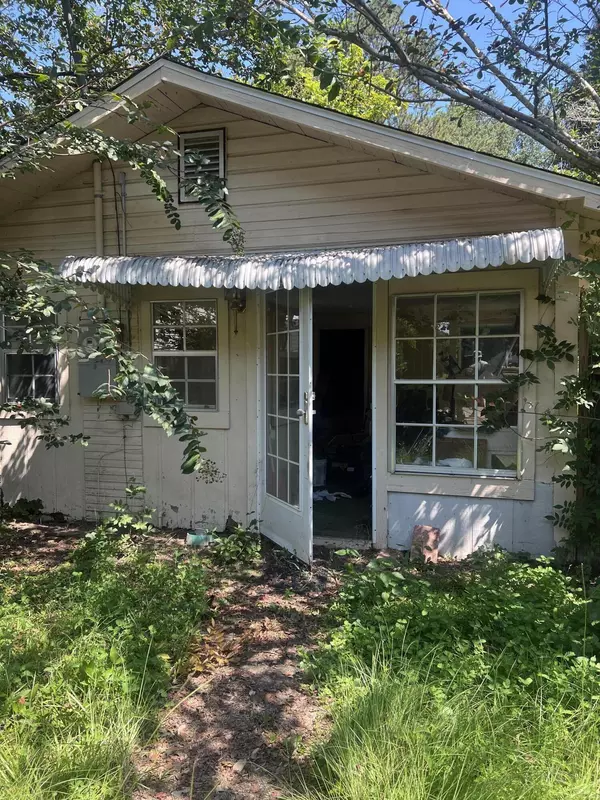 Columbia, MS 39429,429 Mary St.