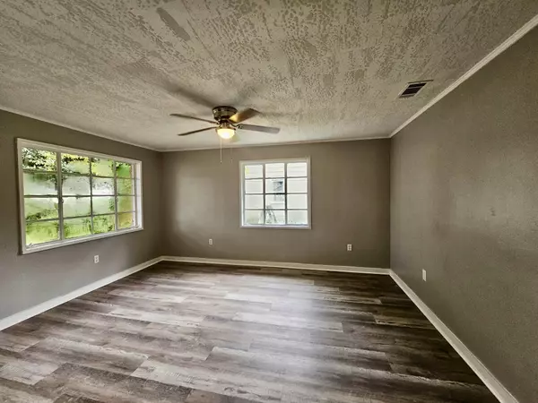 Petal, MS 39465,116 Holly Dr.