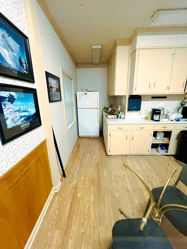 Laurel, MS 39440,517 N 4th