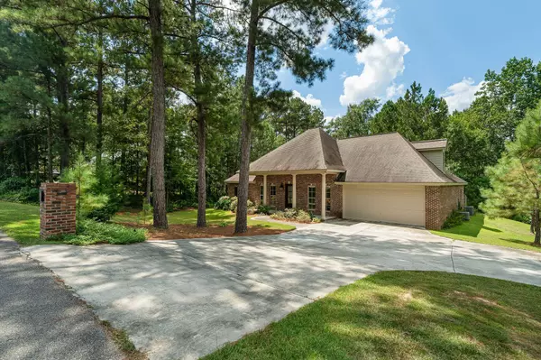 Hattiesburg, MS 39402,21 Waverly Cir.